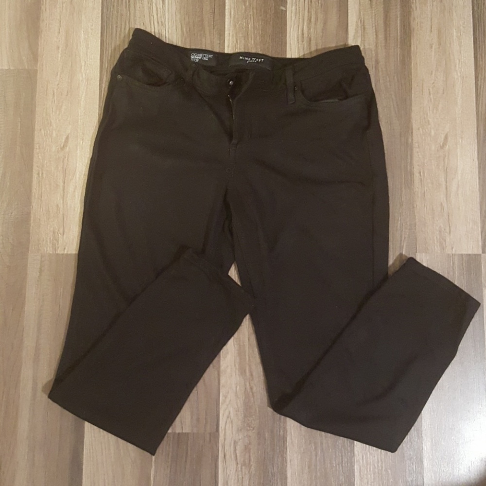 Woman Nine West Capris